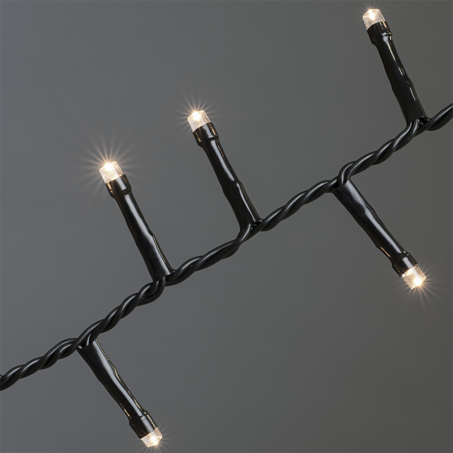 LED-Micro-Büschellichterkette von Konstsmide mit 600 warmweißen LEDs